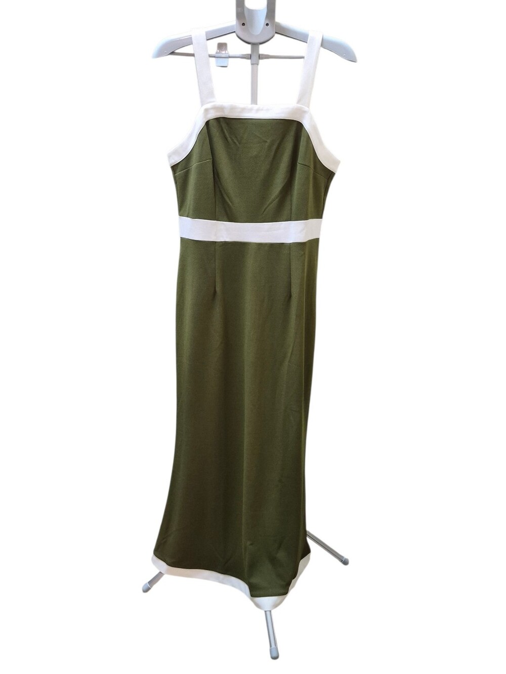 NANYUAYA Elegant Olive Green Maxi Dress with White Accents - NWOT - Picture 2 of 9